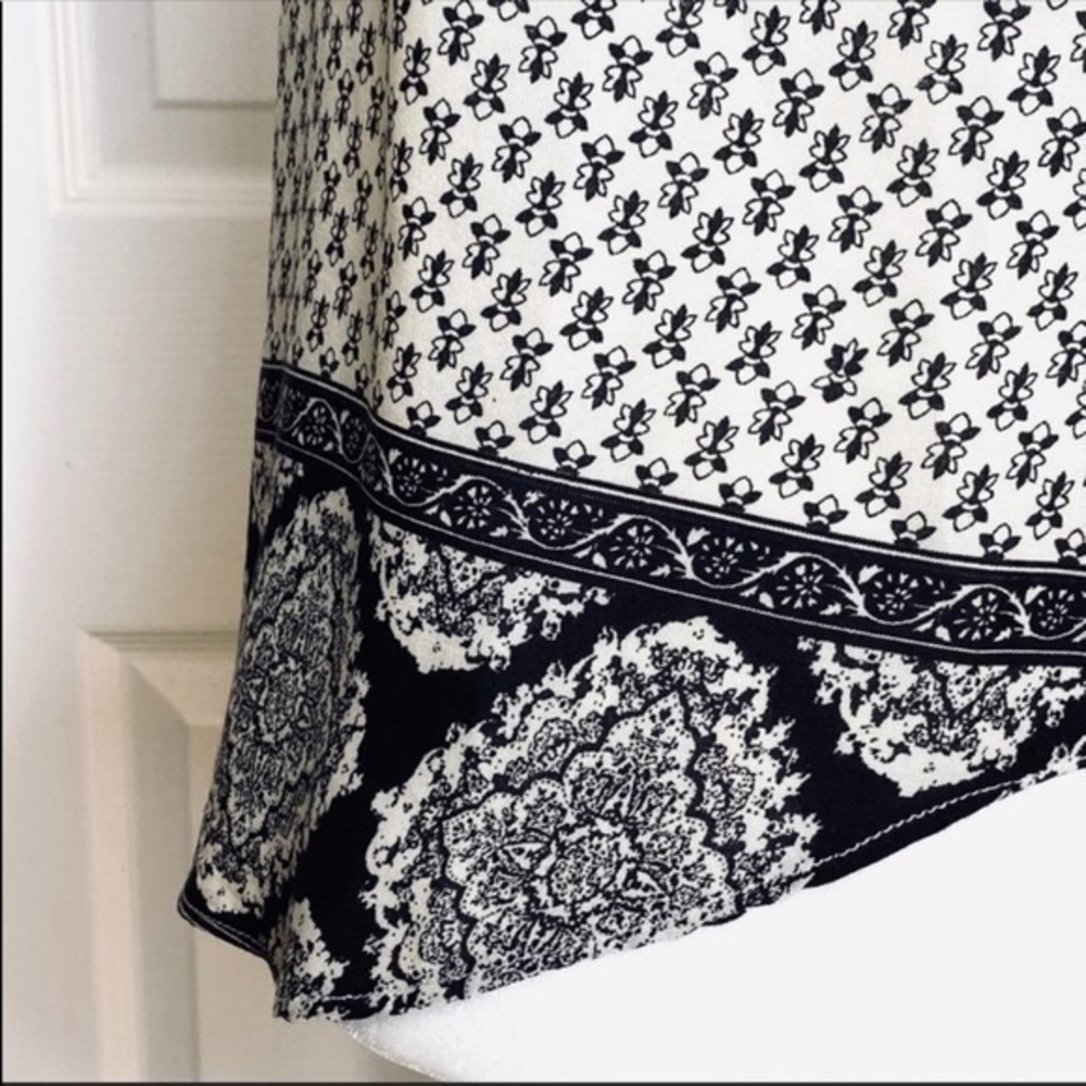 COPPER KEY Black White Pattern Blouse Top - Picture 4 of 7